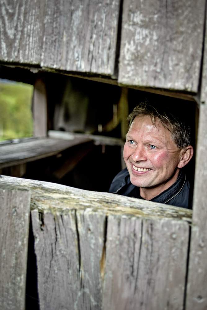Hans Hole meiner hjortehyttene skal ha enkel standard.  Hans Hole meiner hjortehyttene skal ha enkel standard. 