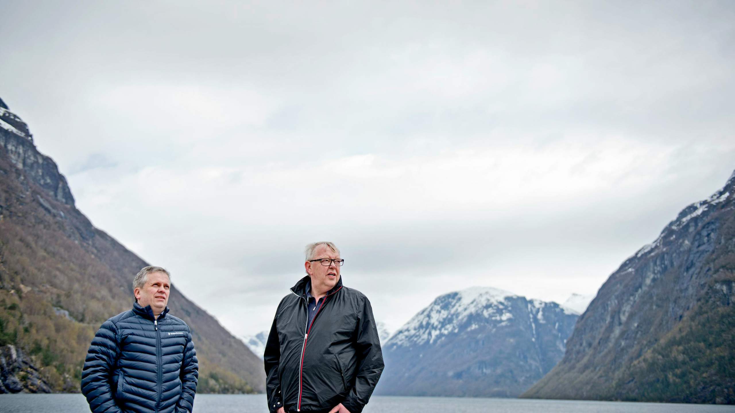 Ordførar i Stranda, Jan Ove Tryggestad (t.v.) og kjøpmann i Hellesylt, Svein Sporstøl.